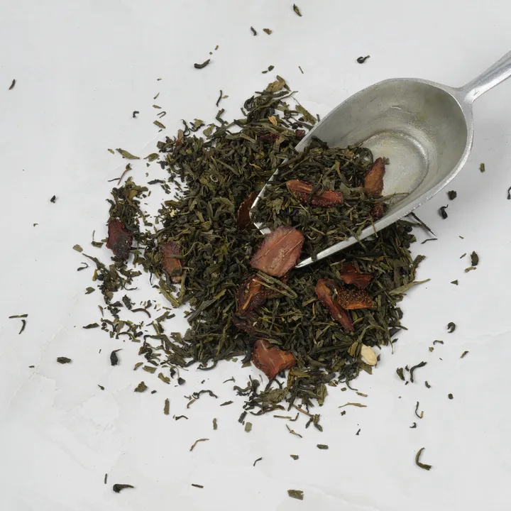 Green and White - Imagen 3